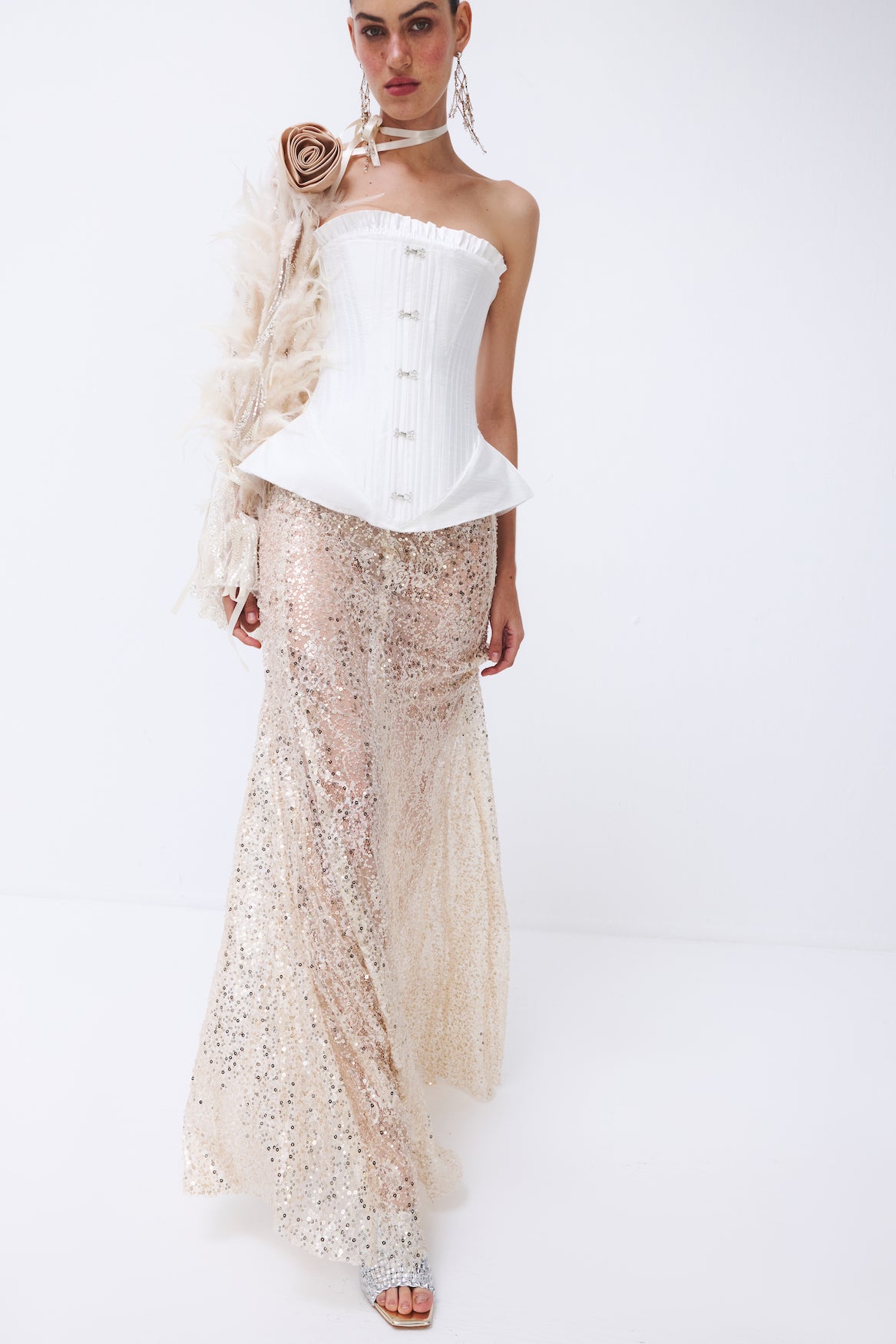 Victoria Beyaz Korse