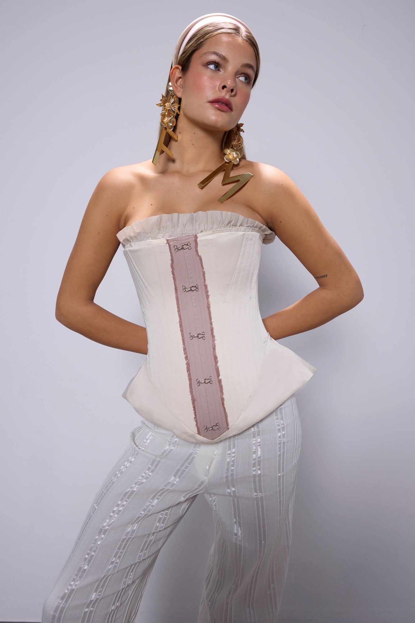 Victoria Ekru Korse Set