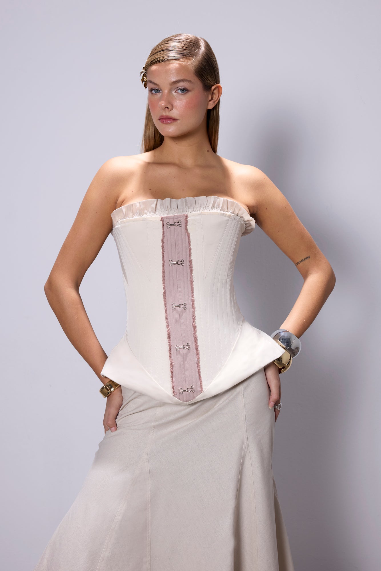 Victoria Ekru Korse Set