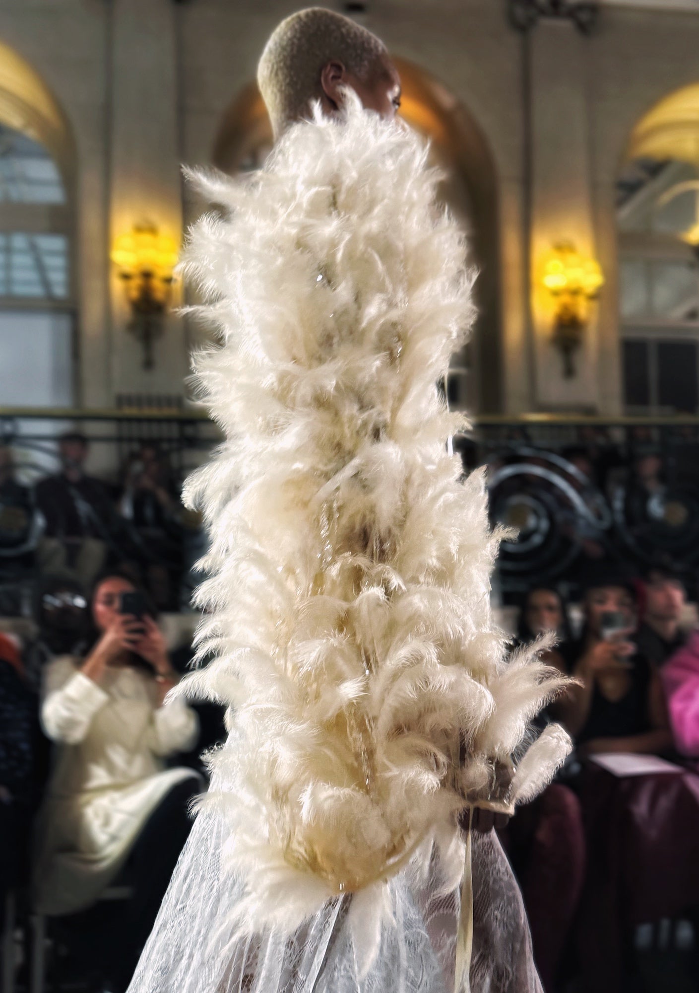 Samantha Tüylü Kol Aksesuarı