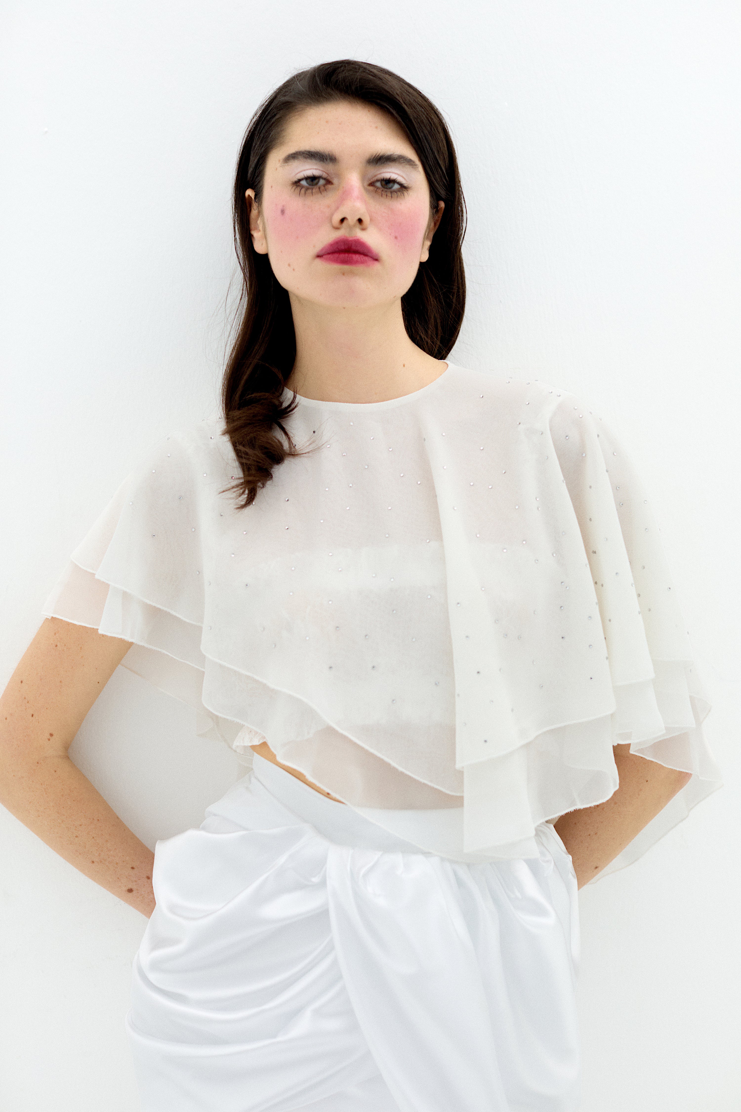 Dahlia Beyaz Pelerin